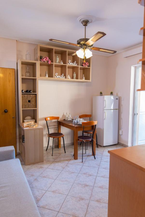 Smile Sea Apartment Kalamata Luaran gambar