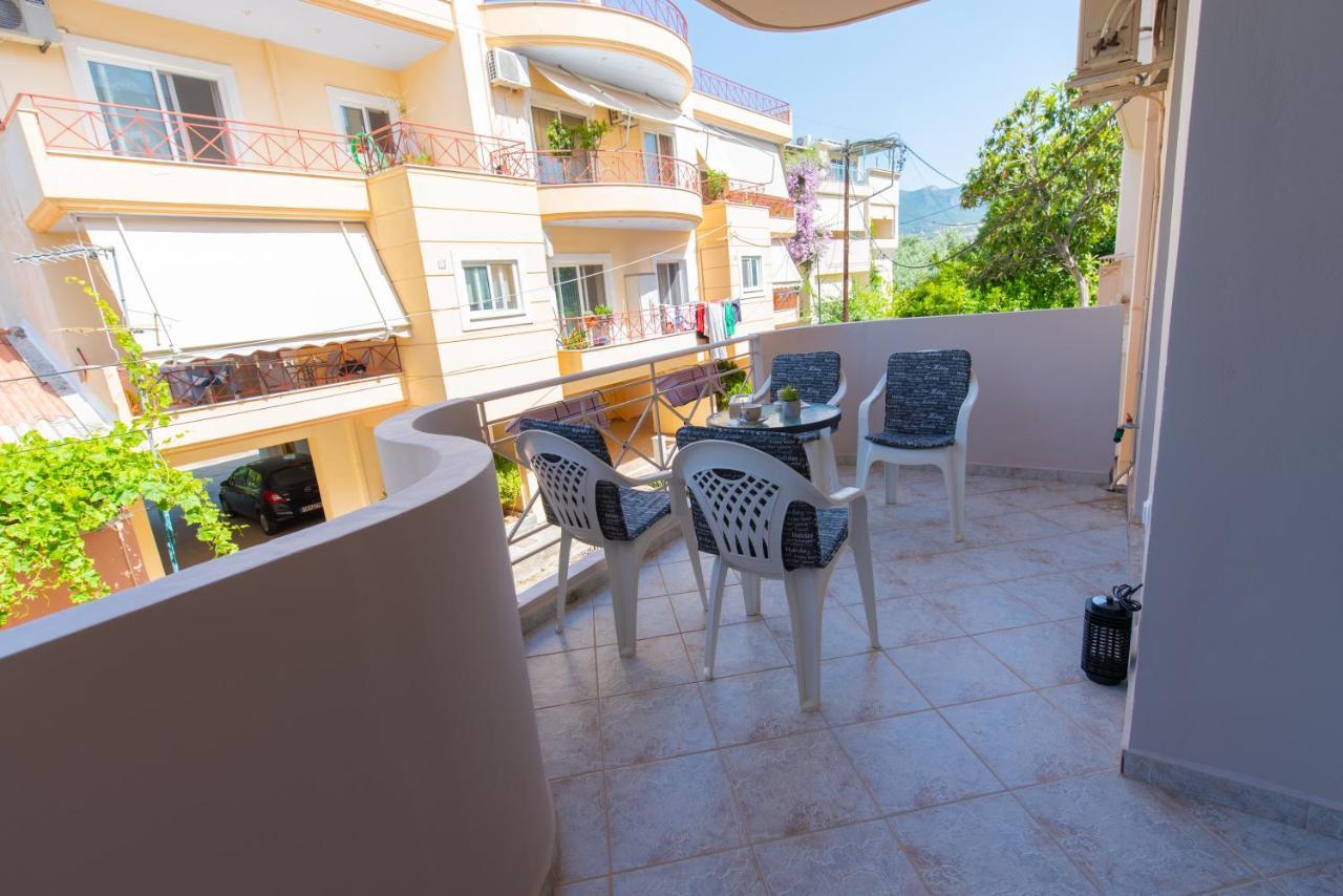 Smile Sea Apartment Kalamata Luaran gambar