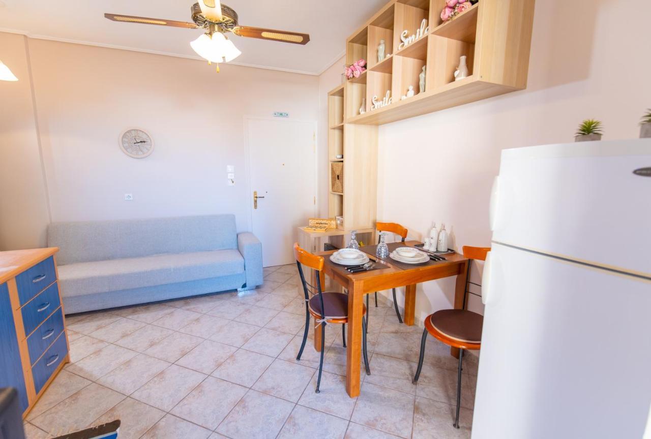 Smile Sea Apartment Kalamata Luaran gambar